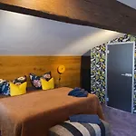 Two Brothers 3* Пертизау