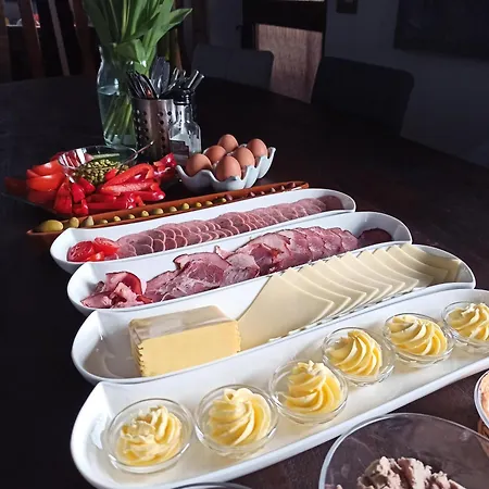 Two Brothers Oda ve Kahvaltı 3*