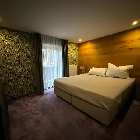 Two Brothers Oda ve Kahvaltı 3*